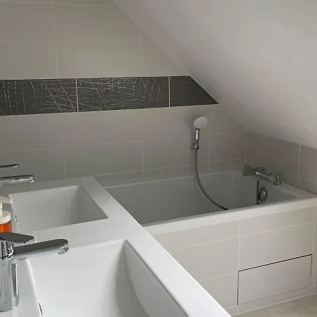 Semesterbostad Maison Spacieuse Pres Du Mans Et Tours, Ideale Pour Famille, Avec Terrasse, Jardin Et Parking - Fr-1-410-425 *